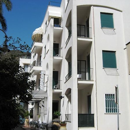 Hotel Al Capo Varigotti Esterno foto