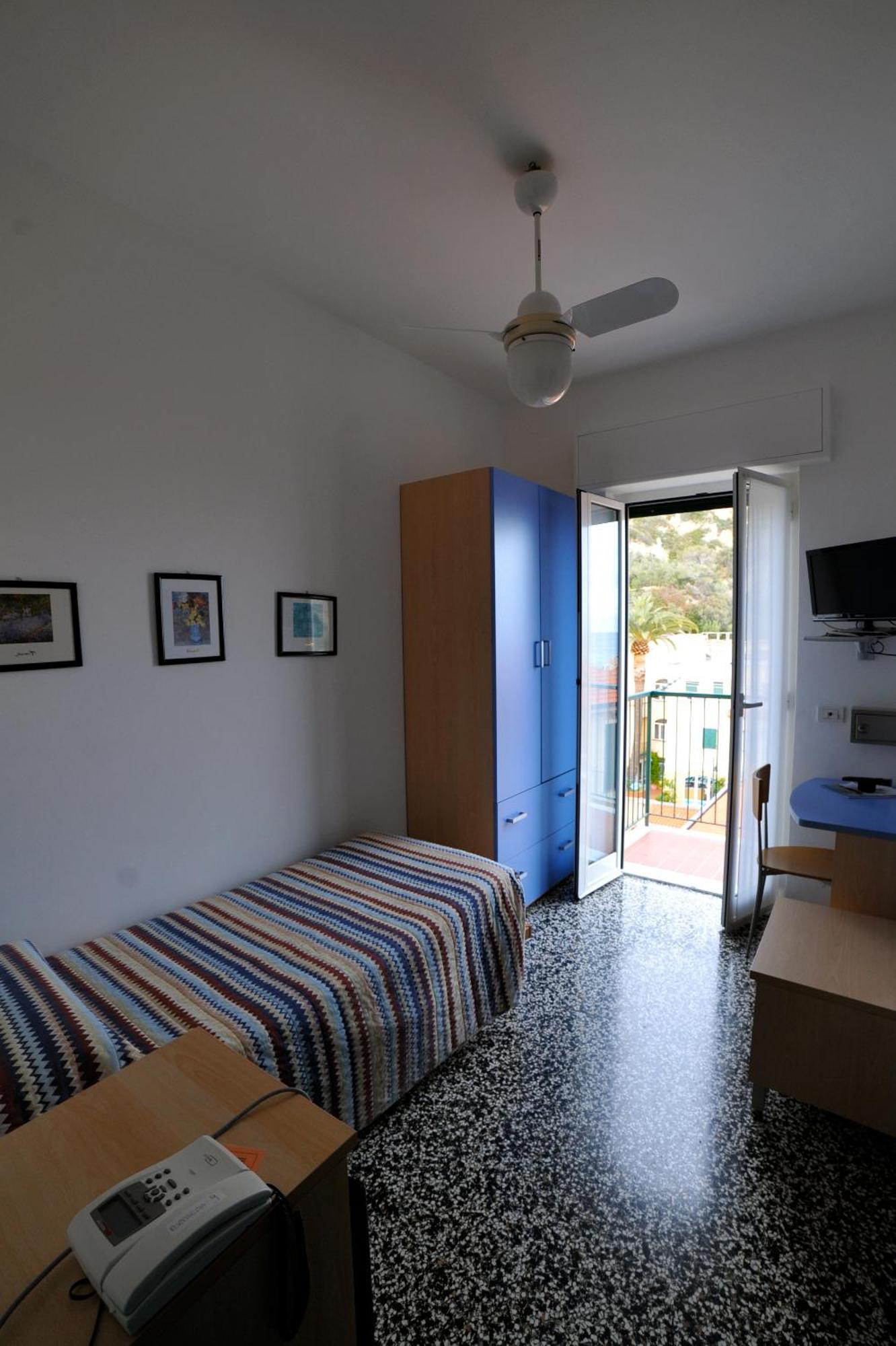 Hotel Al Capo Varigotti Esterno foto