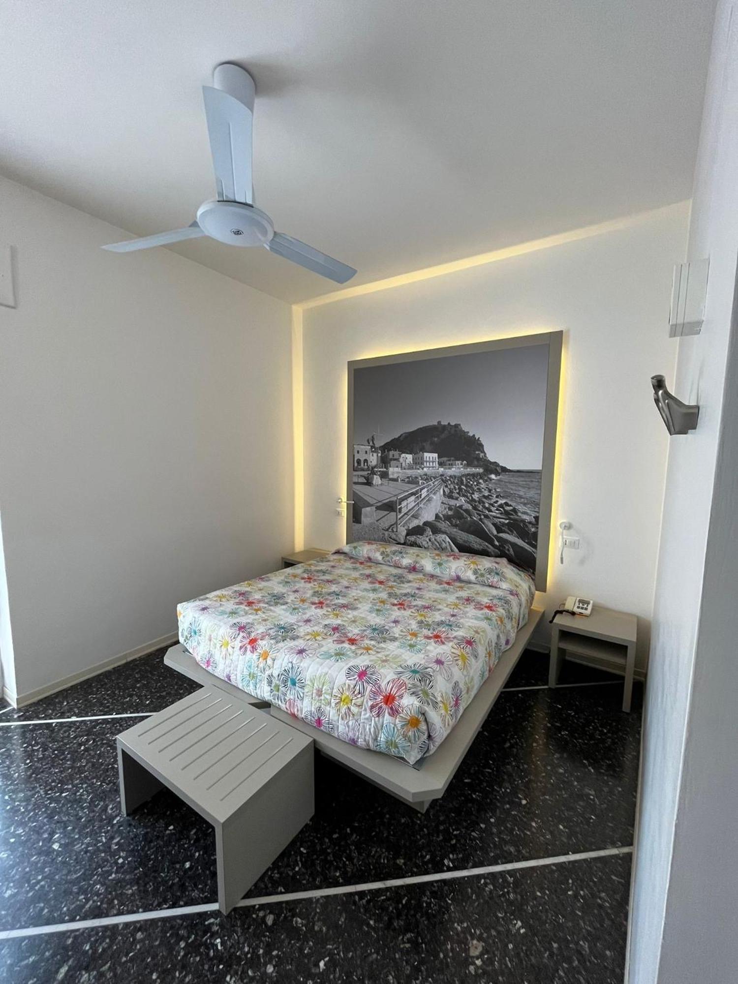Hotel Al Capo Varigotti Esterno foto