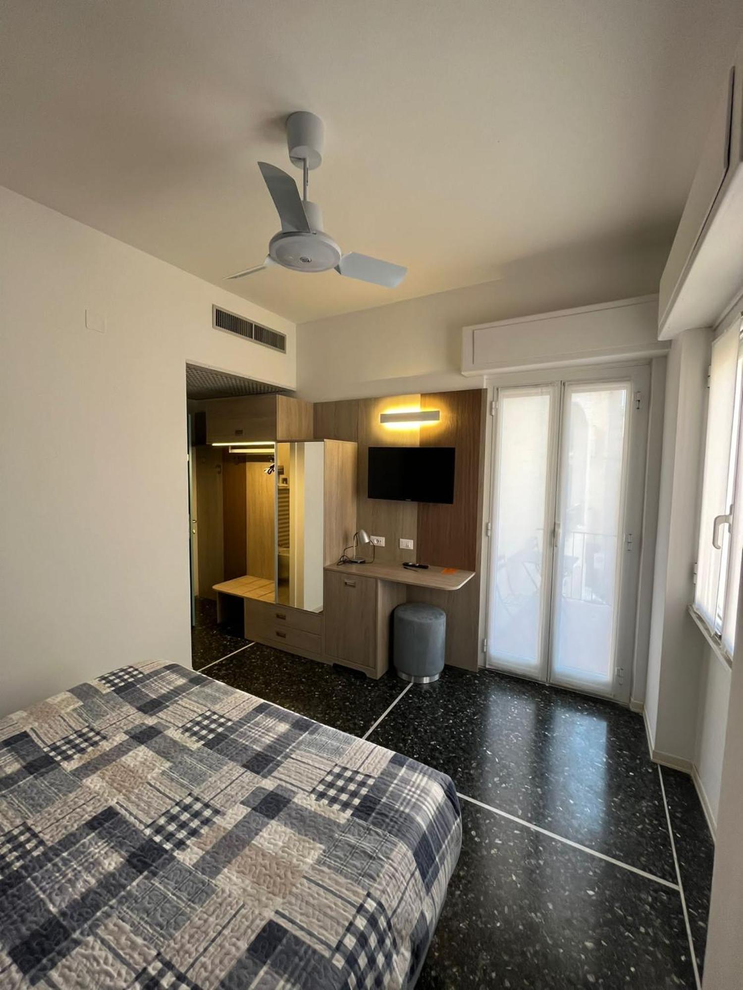 Hotel Al Capo Varigotti Esterno foto
