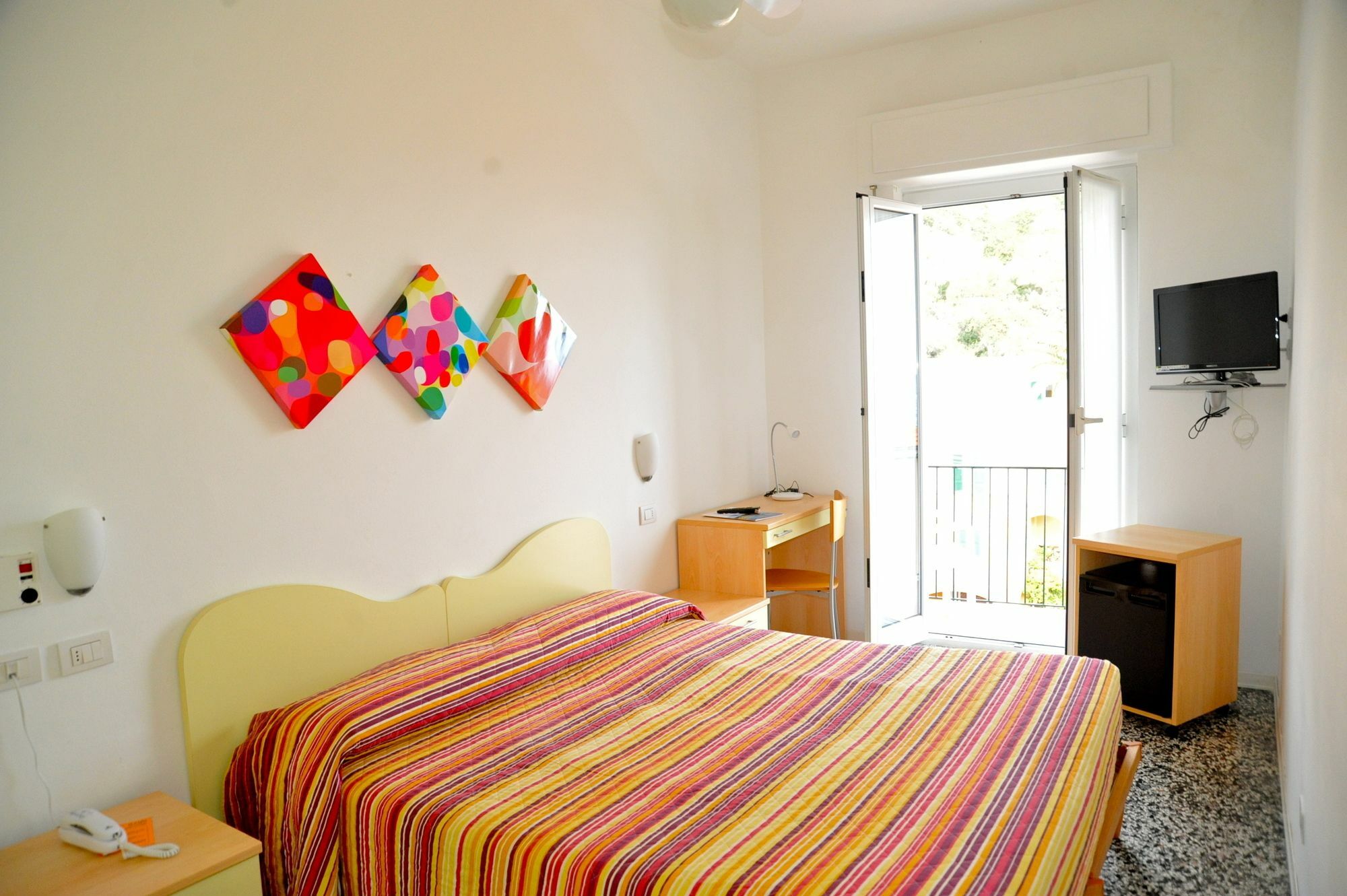 Hotel Al Capo Varigotti Esterno foto